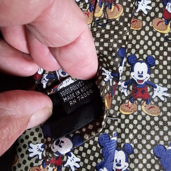 Mickey unlimited Multi Colored Front And Back Of Mickey Pattern Men's Tie - Picture 6 of 7